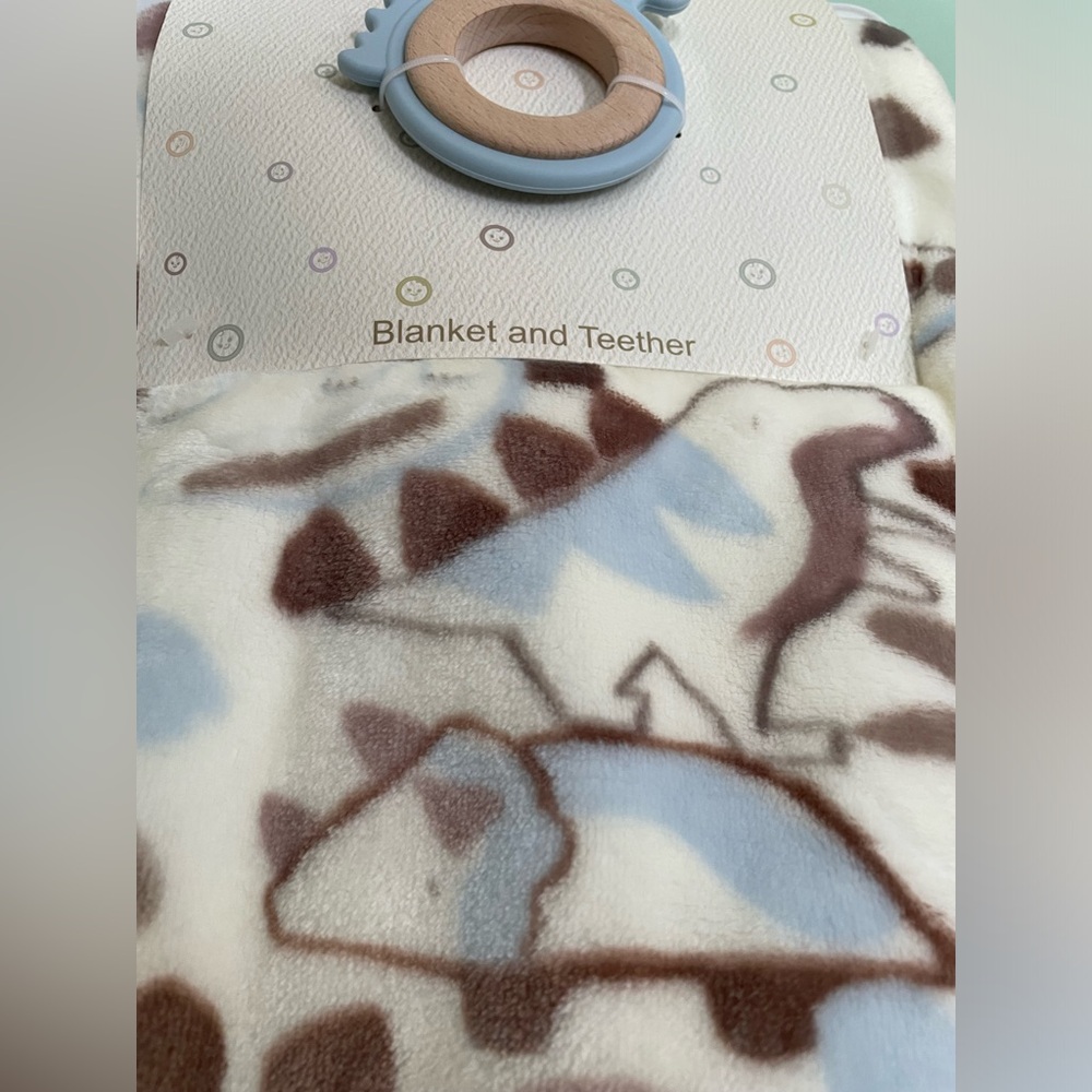 NEW Baby Blanket with Teether Soft 2-piece Set 30x40 Baby Gift Boy Girl - Picture 4 of 6